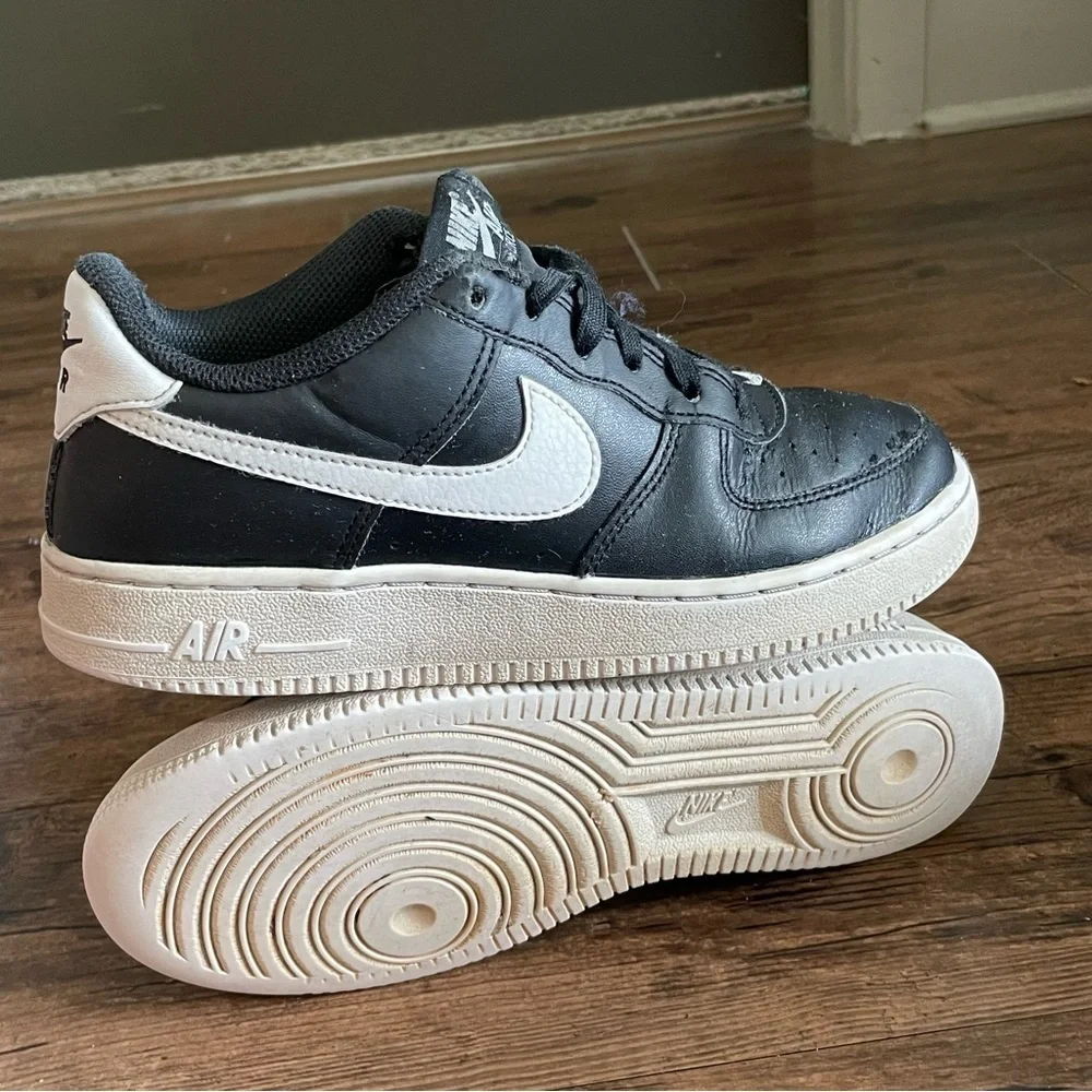 Nike Air Forze Kids size 5Y
